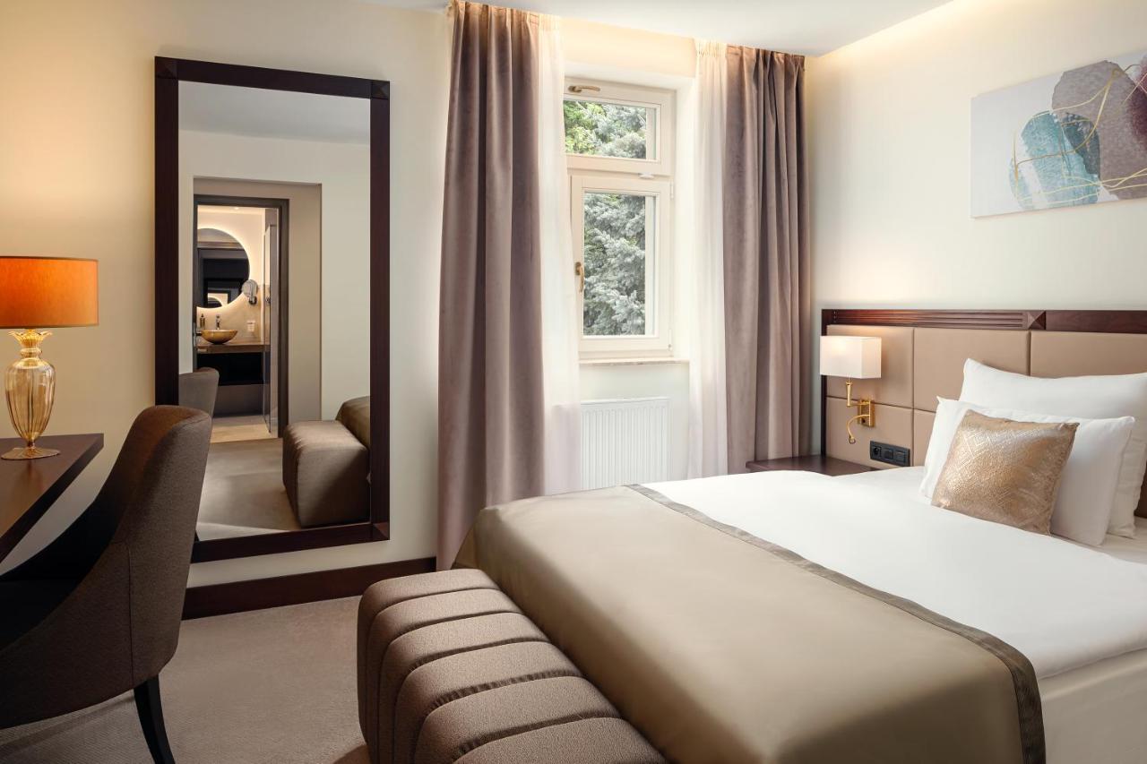 Boutique Hotel Saxonia 카를로비바리 외부 사진